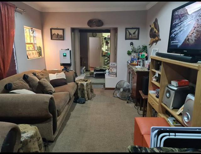 4 BEDROOM HOUSE FOR SALE IN SINOVILLE